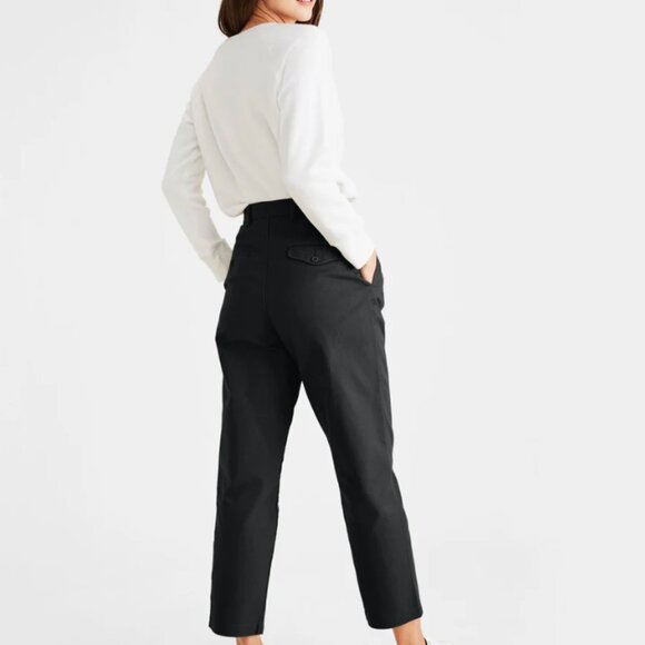 NWT Dockers Original Khakis, Pleated, High Waisted Tapered Fit Black Size 27 - Picture 3 of 3